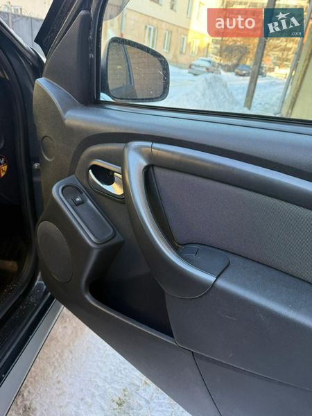 Позашляховик / Кросовер Renault Duster 2017 в Львові