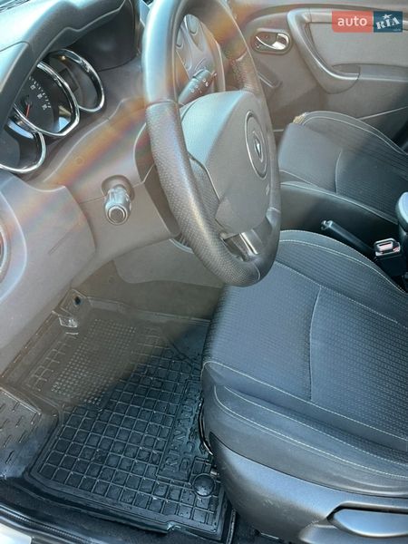 Внедорожник / Кроссовер Renault Duster 2016 в Лохвице