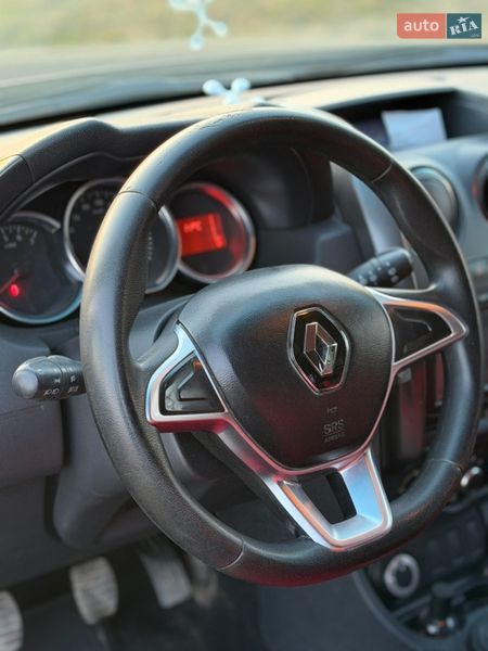 Позашляховик / Кросовер Renault Duster 2017 в Сторожинці