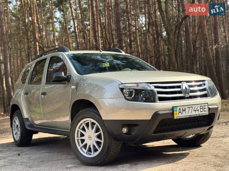 Внедорожник / Кроссовер Renault Duster 2014 в Киеве