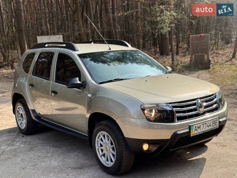 Внедорожник / Кроссовер Renault Duster 2014 в Киеве
