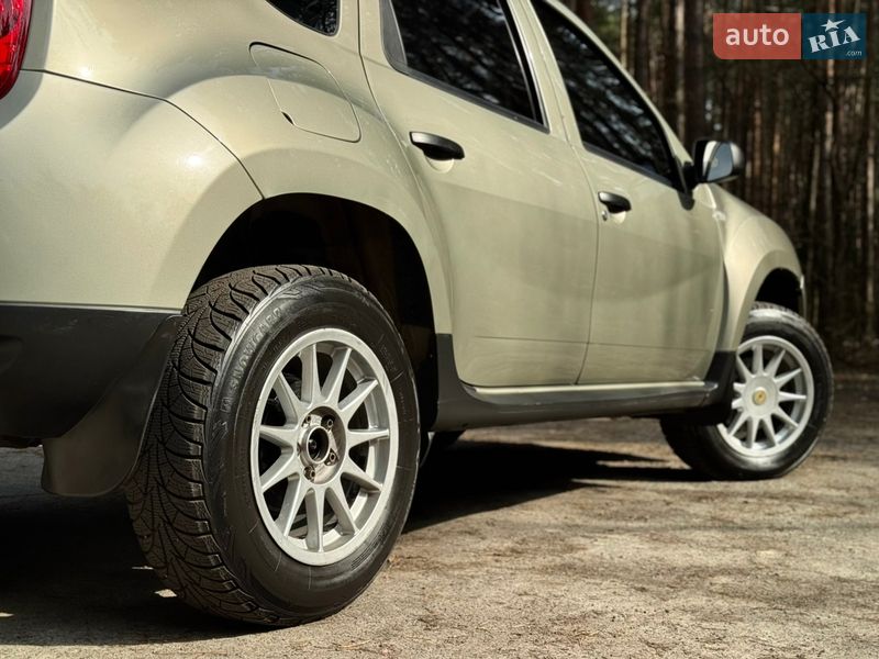 Внедорожник / Кроссовер Renault Duster 2014 в Киеве