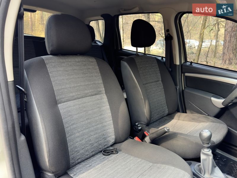 Внедорожник / Кроссовер Renault Duster 2014 в Киеве