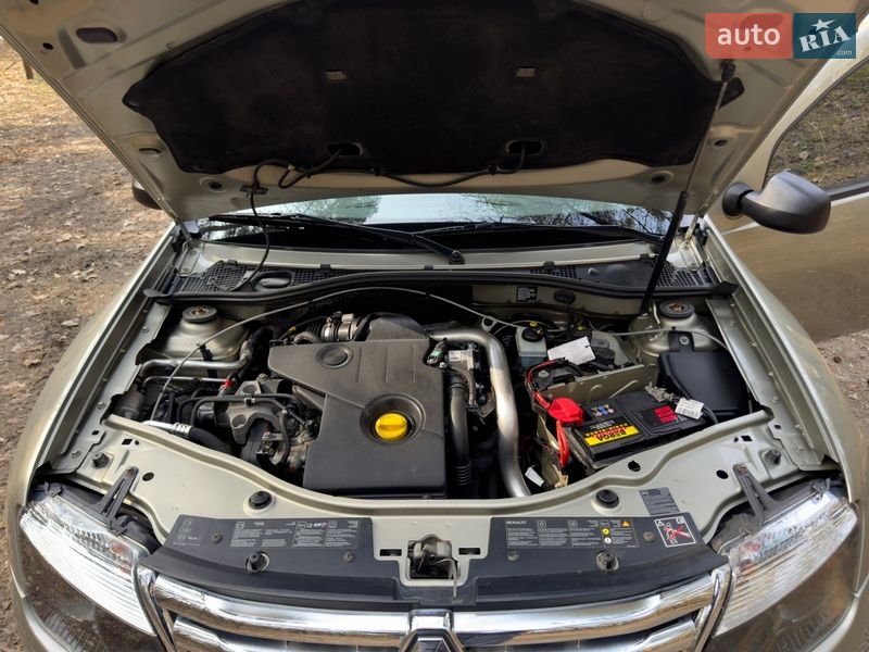 Внедорожник / Кроссовер Renault Duster 2014 в Киеве