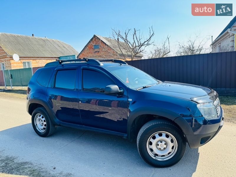 Внедорожник / Кроссовер Renault Duster 2012 в Ромнах