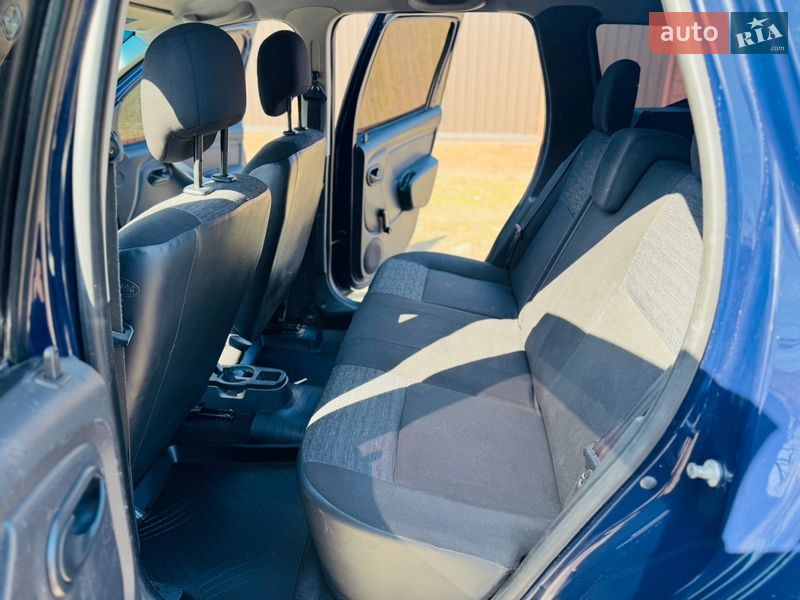 Внедорожник / Кроссовер Renault Duster 2012 в Ромнах фото 8 Внедорожник / Кроссовер Renault Duster 2012 в Ромнах
