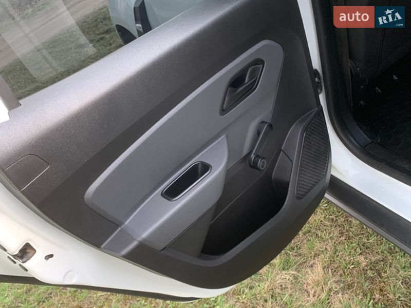 Позашляховик / Кросовер Renault Duster 2018 в Охтирці фото 14 Позашляховик / Кросовер Renault Duster 2018 в Охтирці