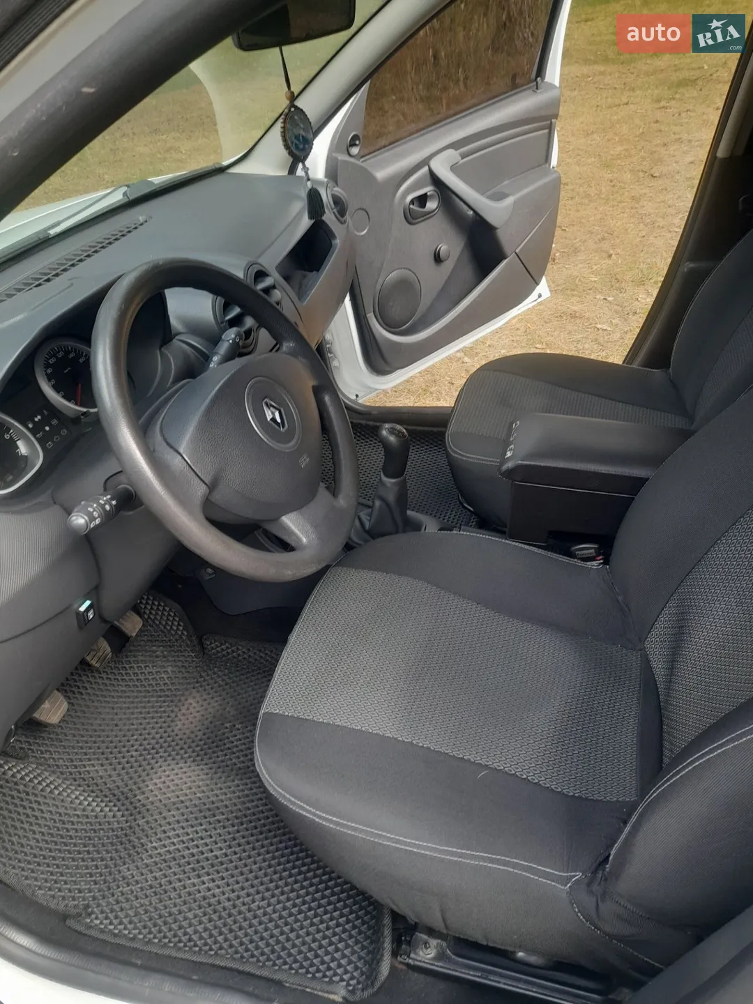 2010 Renault Duster - мініатюра 11