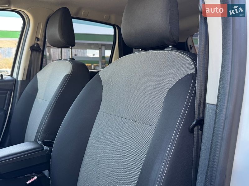 Внедорожник / Кроссовер Renault Duster 2014 в Киеве