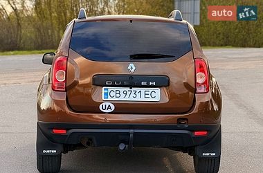 Внедорожник / Кроссовер Renault Duster 2010 в Мене