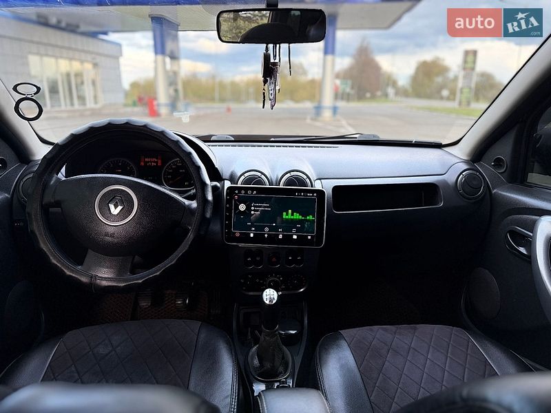 Внедорожник / Кроссовер Renault Duster 2010 в Мене