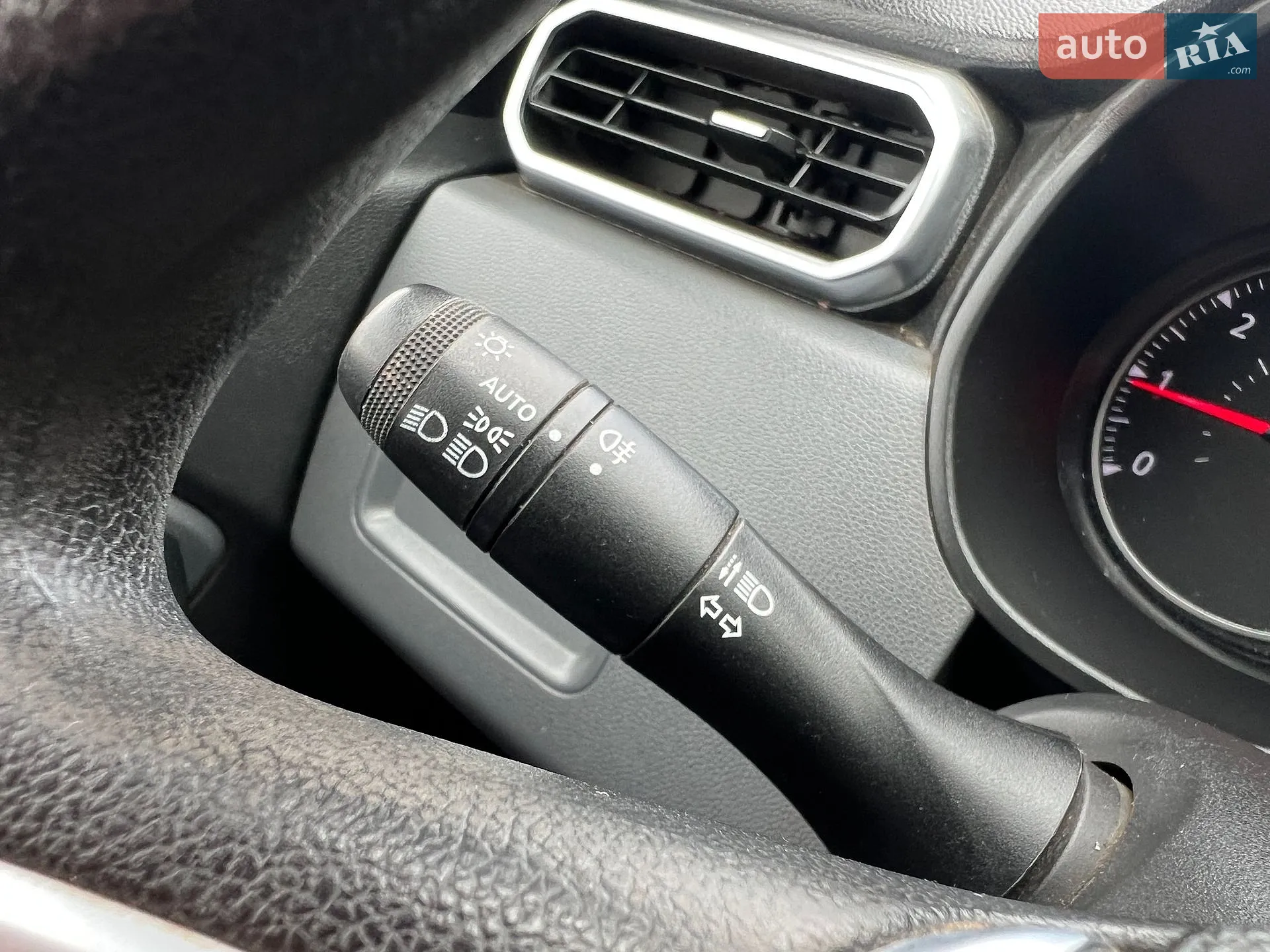 2021 Renault Duster - мініатюра 23