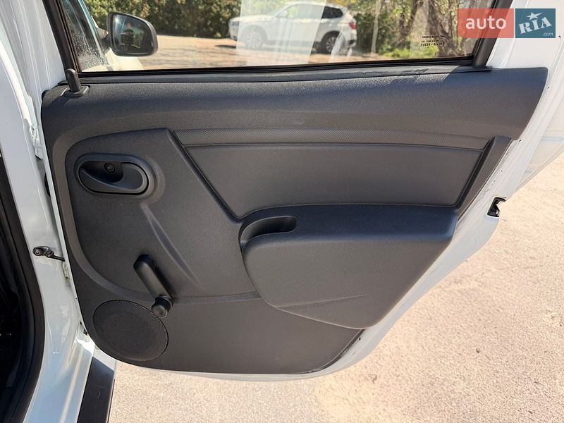 Внедорожник / Кроссовер Renault Duster 2013 в Киеве