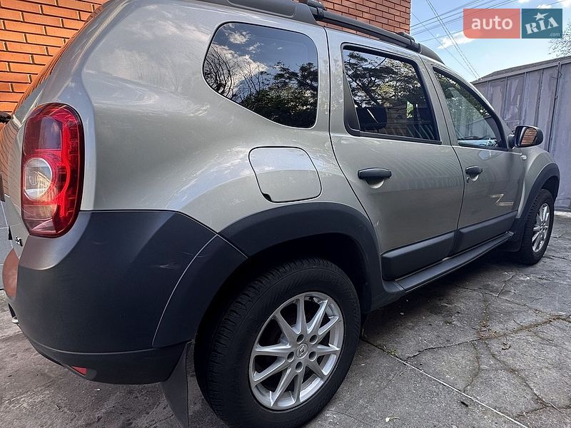 Внедорожник / Кроссовер Renault Duster 2012 в Киеве