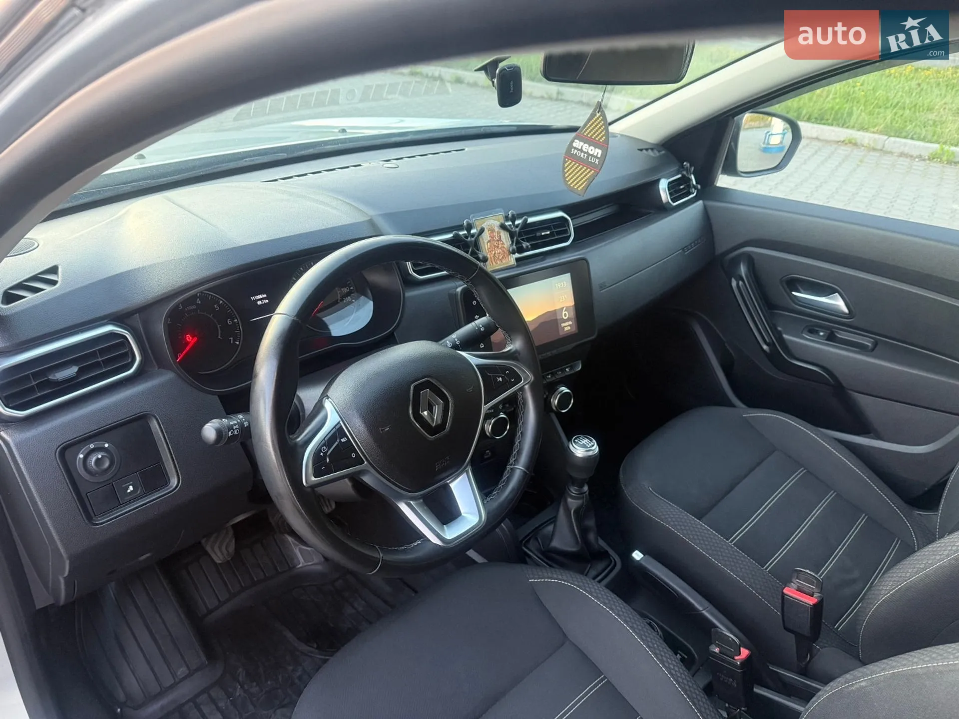 2022 Renault Duster - мініатюра 16