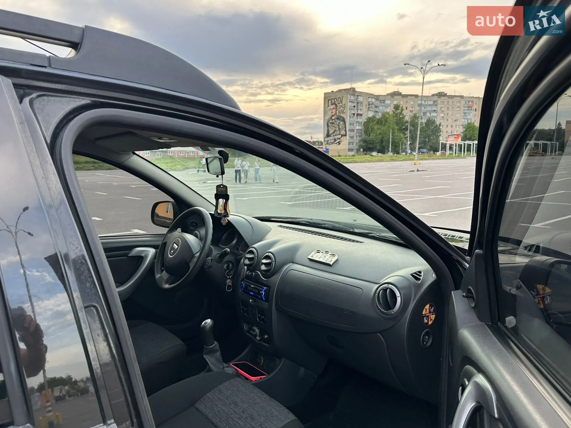 2010 Renault Duster - мініатюра 9