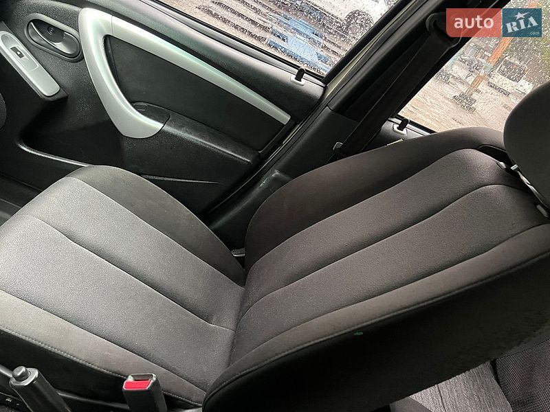 Позашляховик / Кросовер Renault Duster 2014 в Дніпрі