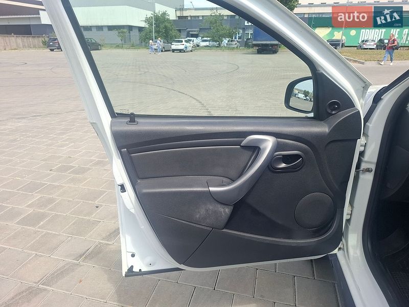 Внедорожник / Кроссовер Renault Duster 2013 в Черкассах фото 9 Внедорожник / Кроссовер Renault Duster 2013 в Черкассах