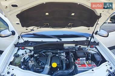 Позашляховик / Кросовер Renault Duster 2017 в Запоріжжі