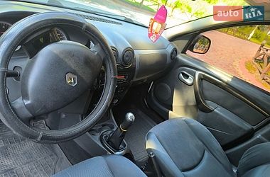 Позашляховик / Кросовер Renault Duster 2011 в Миргороді