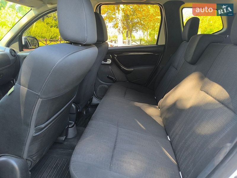 Позашляховик / Кросовер Renault Duster 2011 в Миргороді