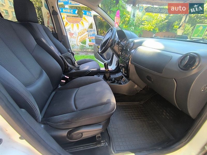 Позашляховик / Кросовер Renault Duster 2011 в Миргороді