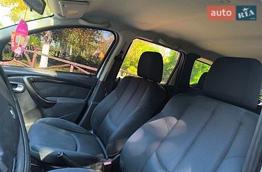 Позашляховик / Кросовер Renault Duster 2011 в Миргороді