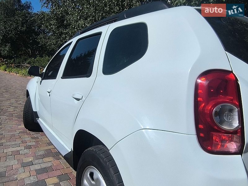 Позашляховик / Кросовер Renault Duster 2011 в Миргороді