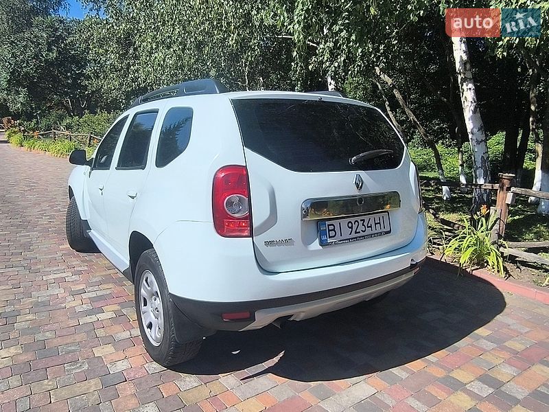 Позашляховик / Кросовер Renault Duster 2011 в Миргороді