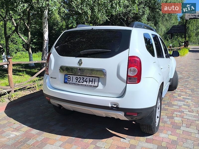 Позашляховик / Кросовер Renault Duster 2011 в Миргороді