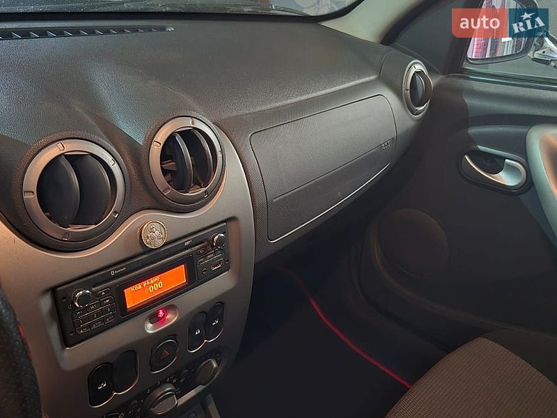Внедорожник / Кроссовер Renault Duster 2013 в Киеве