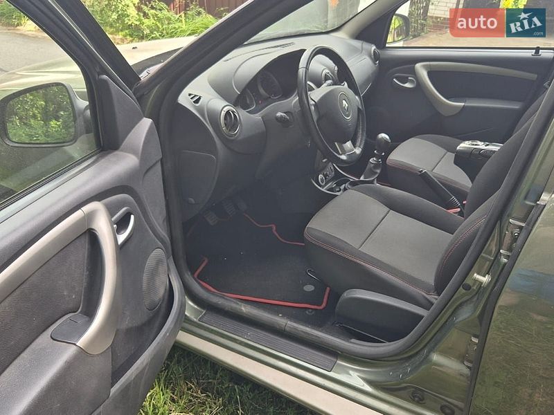 Внедорожник / Кроссовер Renault Duster 2013 в Киеве
