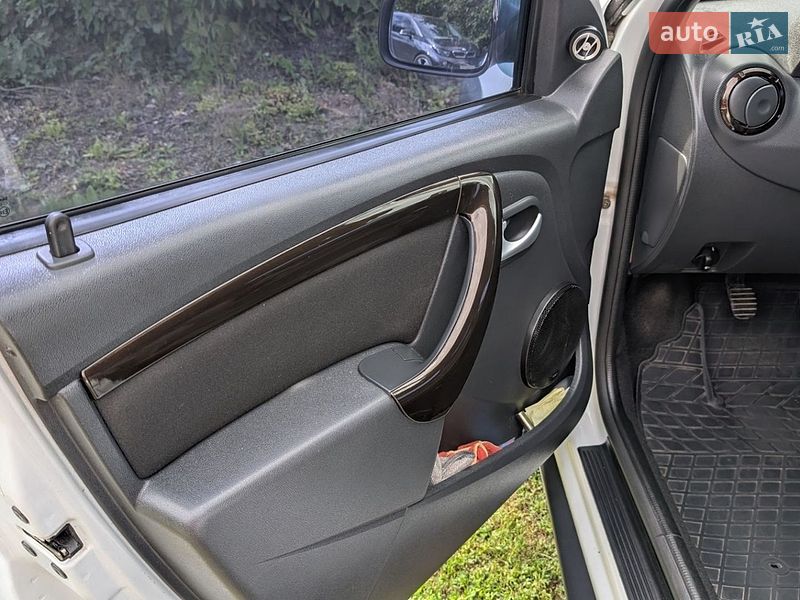 Позашляховик / Кросовер Renault Duster 2012 в Харкові