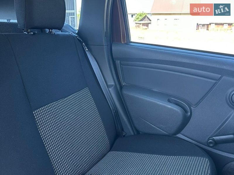Внедорожник / Кроссовер Renault Duster 2013 в Вирах фото 7 Внедорожник / Кроссовер Renault Duster 2013 в Вирах