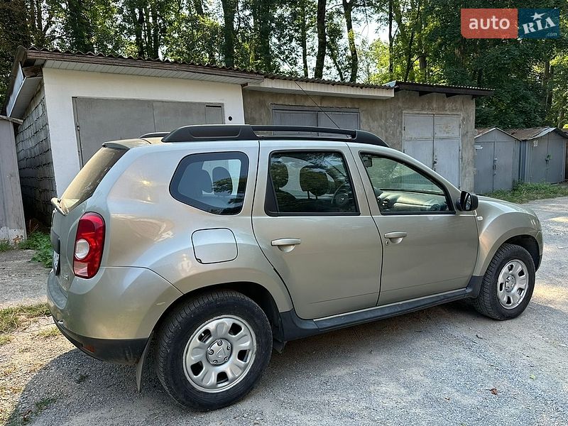 Внедорожник / Кроссовер Renault Duster 2011 в Борщеве