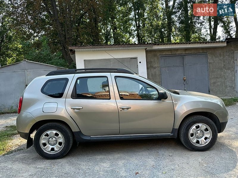 Внедорожник / Кроссовер Renault Duster 2011 в Борщеве