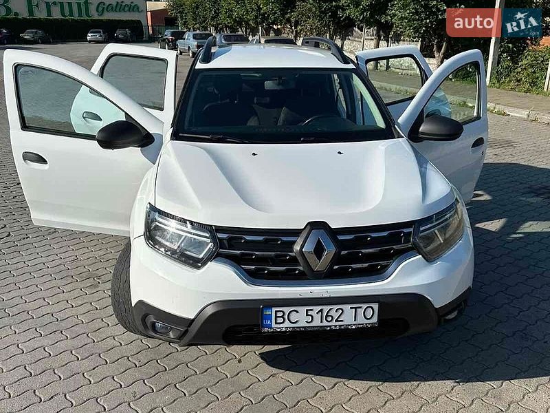 Renault Duster, photos from the listing