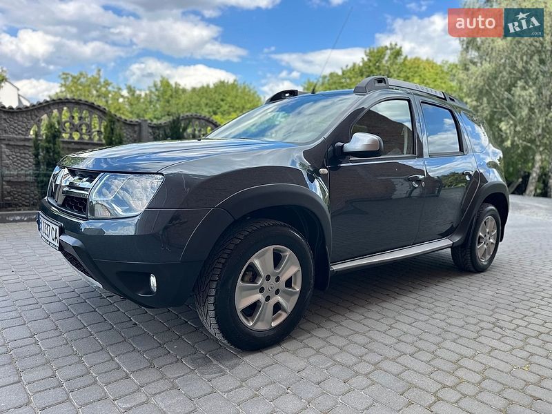 Renault Duster, photos from the listing