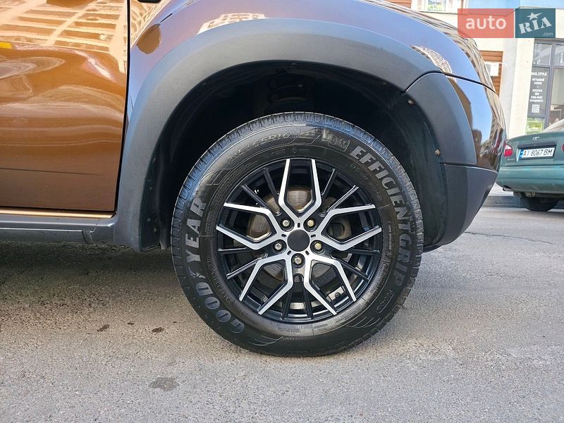 Внедорожник / Кроссовер Renault Duster 2012 в Вишневом