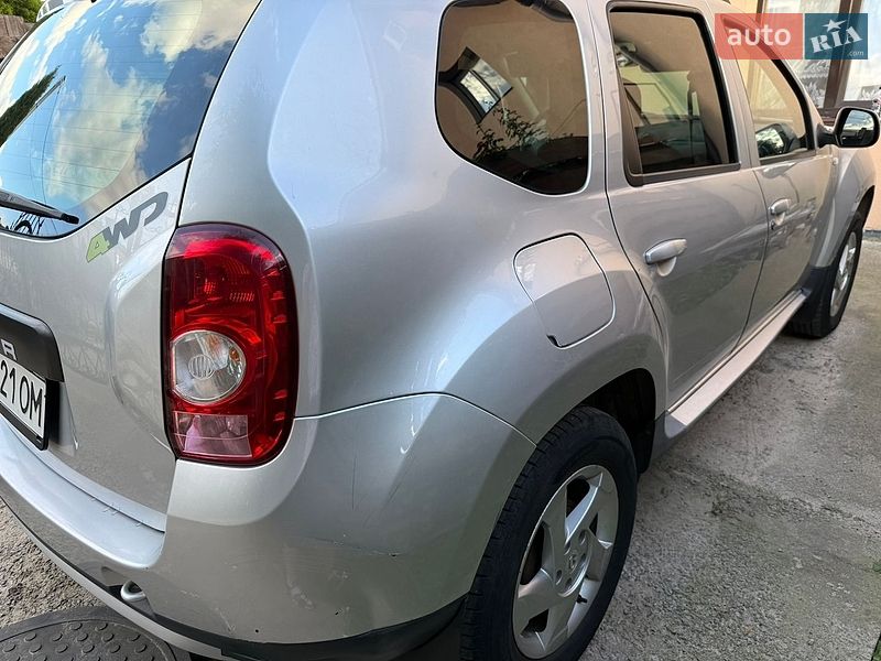 Позашляховик / Кросовер Renault Duster 2011 в Києві