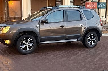 Внедорожник / Кроссовер Renault Duster 2017 в Киеве