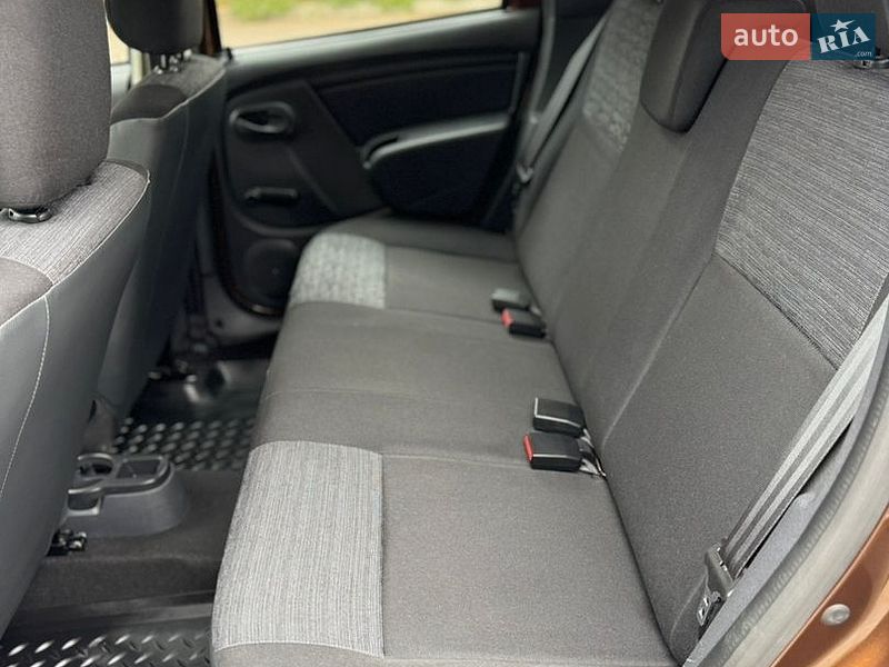 Внедорожник / Кроссовер Renault Duster 2013 в Киеве