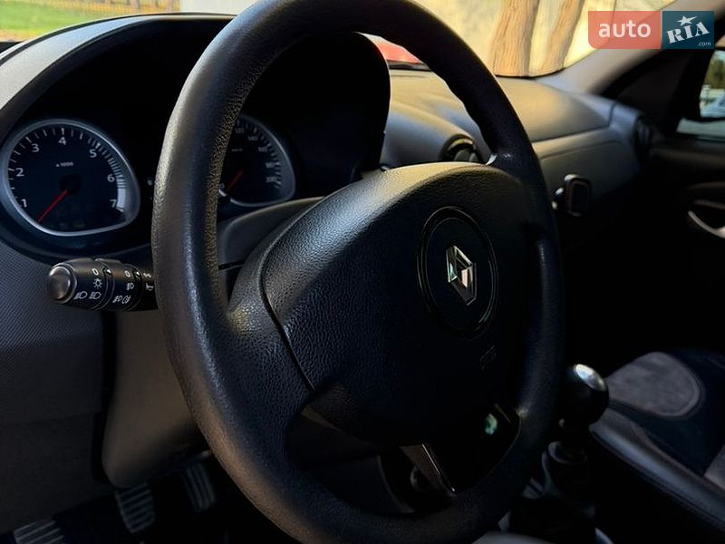 Позашляховик / Кросовер Renault Duster 2011 в Дніпрі