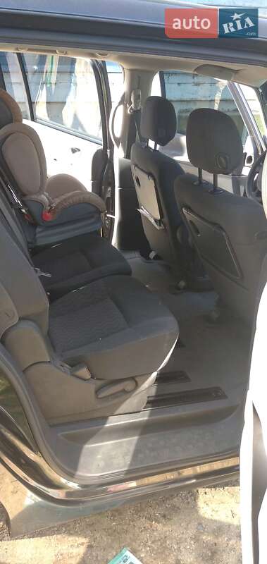 Минивэн Renault Espace 2007 в Путивле