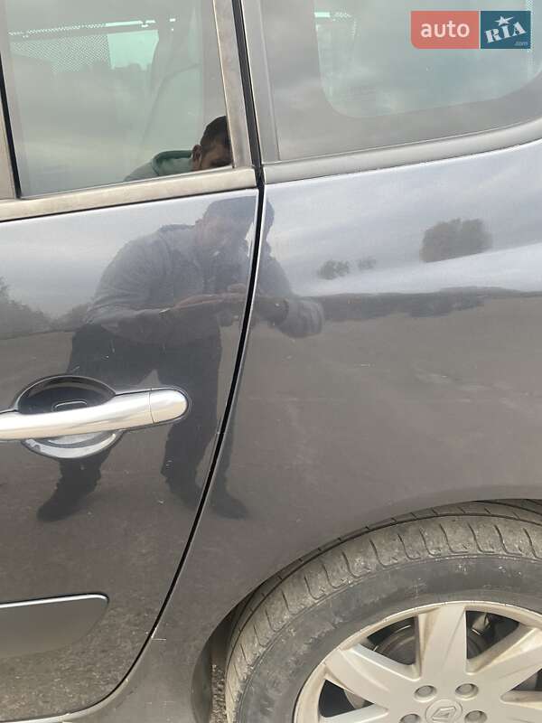 Мінівен Renault Espace 2010 в Чернігові фото 47 Мінівен Renault Espace 2010 в Чернігові