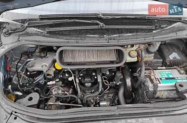 Мінівен Renault Espace 2002 в Чернівцях