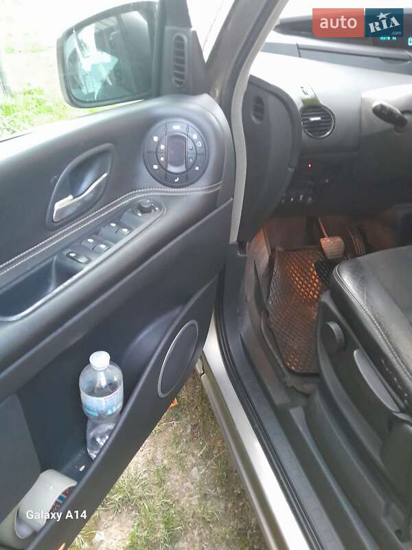 Мінівен Renault Espace 2012 в Тячеві