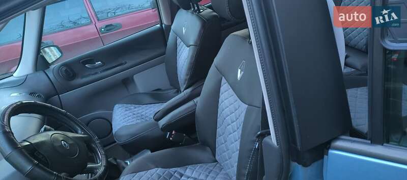 Минивэн Renault Espace 2006 в Ромнах