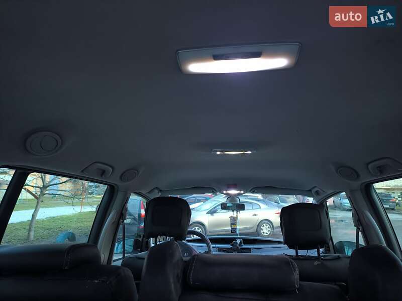 Минивэн Renault Espace 2006 в Ромнах