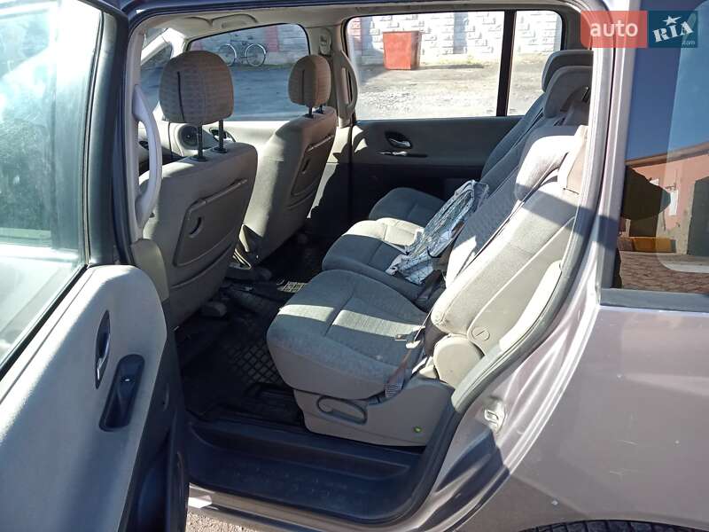 Мінівен Renault Espace 2002 в Кореці